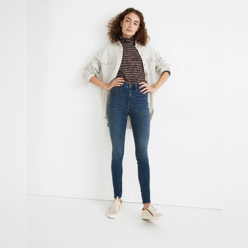 Madewell 10" High-Rise Roadtripper Supersoft Jeans in Playford Wash Size 26